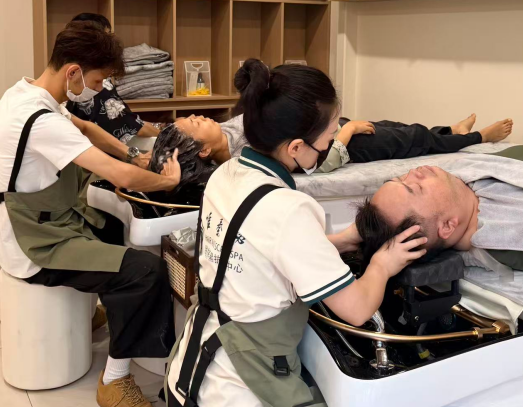 唯秦秘加盟趋势适配分析：AI+大健康模式为何更易抢占市场？