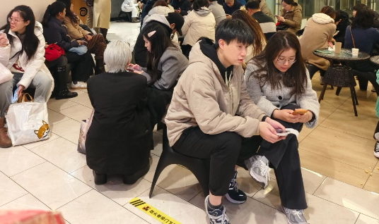 行业淡季，唯秦秘如何利用大健康AI养发系统实现逆势增长？