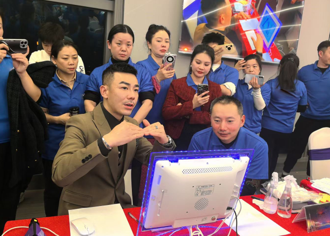 解析“隐性管理成本归零”：唯秦秘如何帮你消除那些看不见、却累垮人的管理内耗？