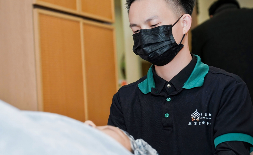 从“经验主义”到“数据主义”：唯秦秘如何改写服务业的游戏规则？