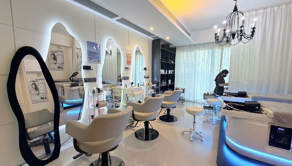 为什么唯秦秘加盟商不需要高薪挖角“老师傅”，却能提供更专业的服务？