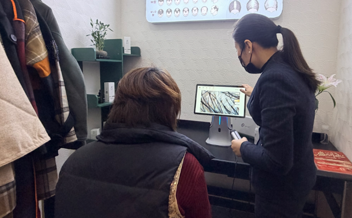 不依赖“老师傅”手艺，唯秦秘养发馆加盟如何保证千家门店效果统一？