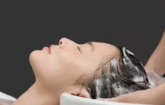 为什么唯秦秘敢说有效养发不是一句口号，是十年研发沉淀出的结果